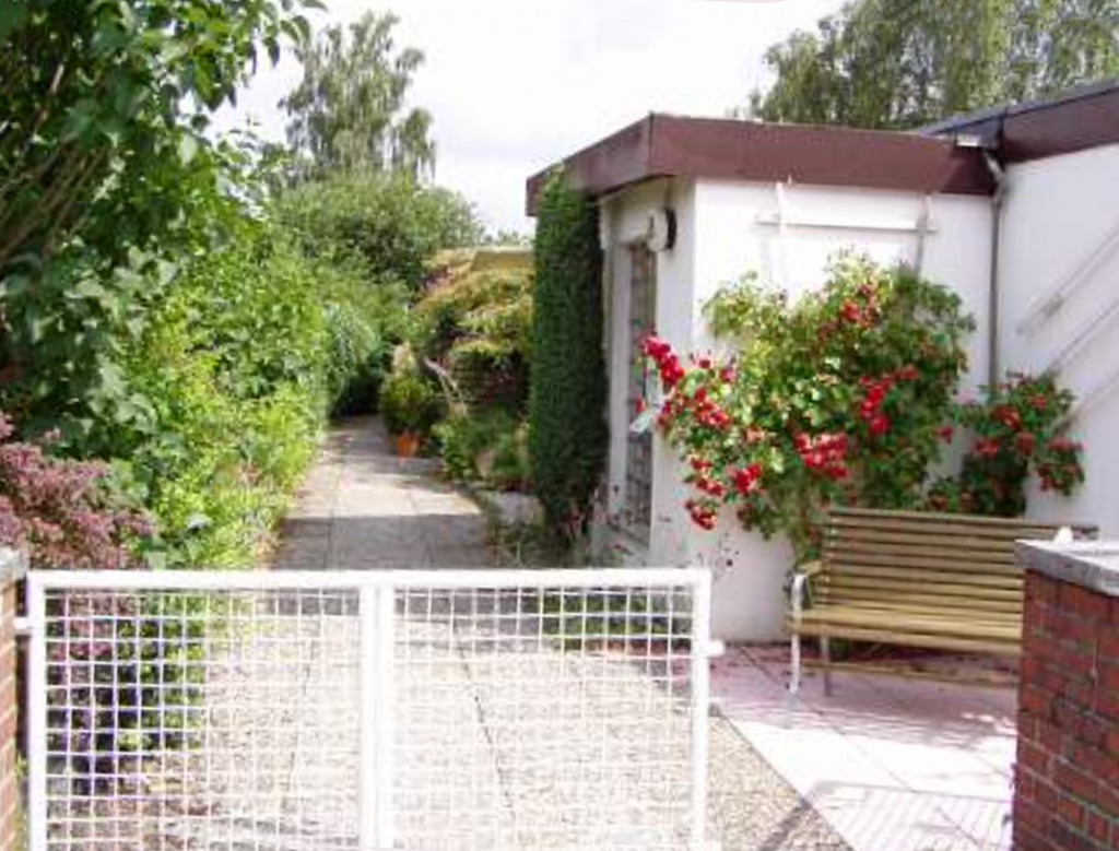 Eingang zum Grundstück in der Bogenstraße 65